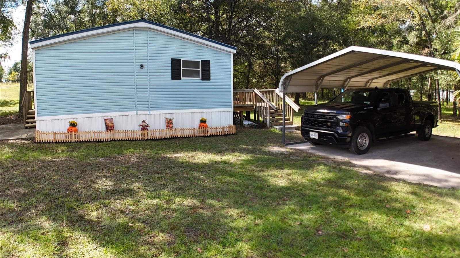 Manufactured Home at 10851 NE 110TH LN, ARCHER, photo 23 of 28