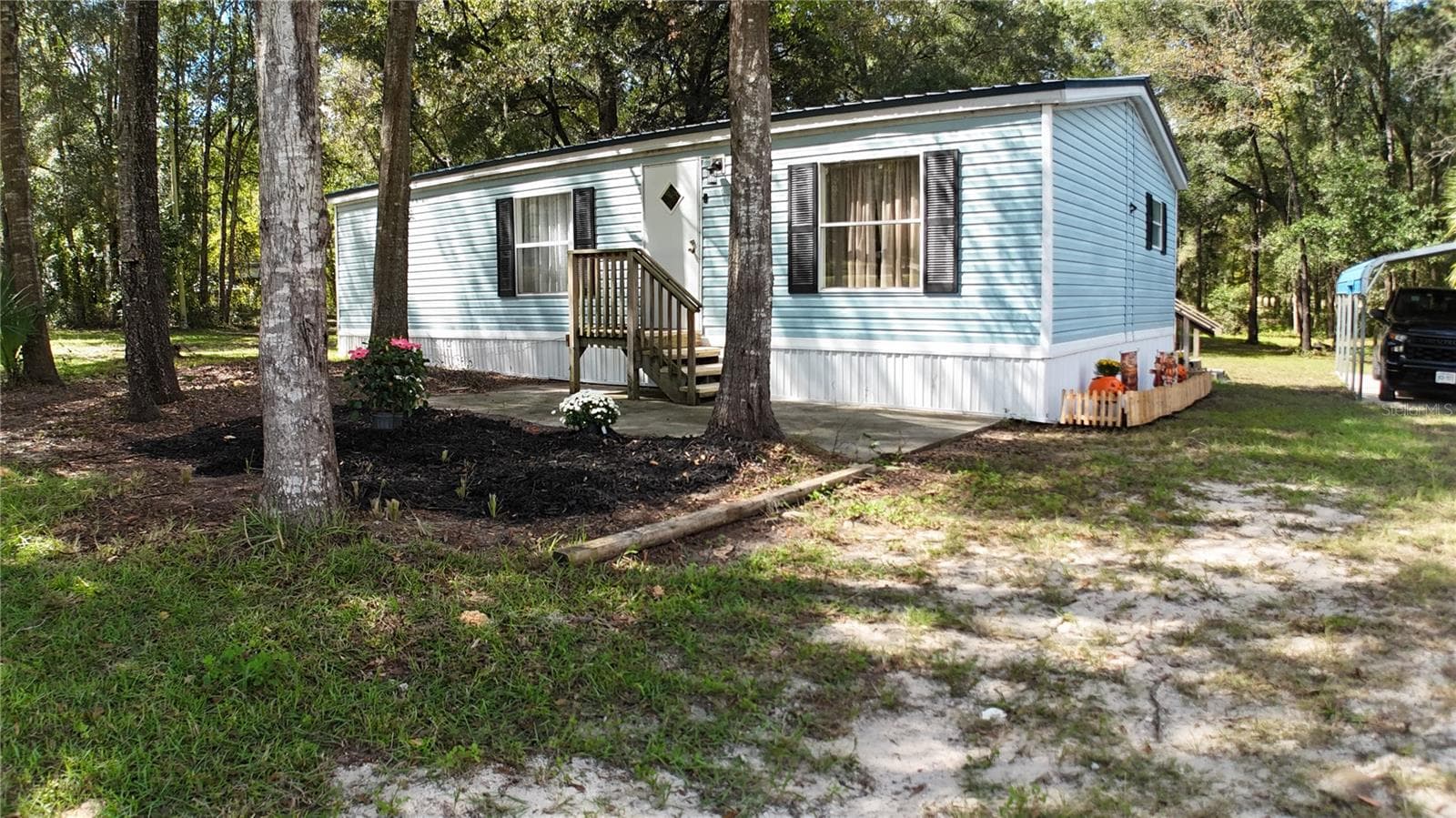 Manufactured Home at 10851 NE 110TH LN, ARCHER, photo 24 of 28