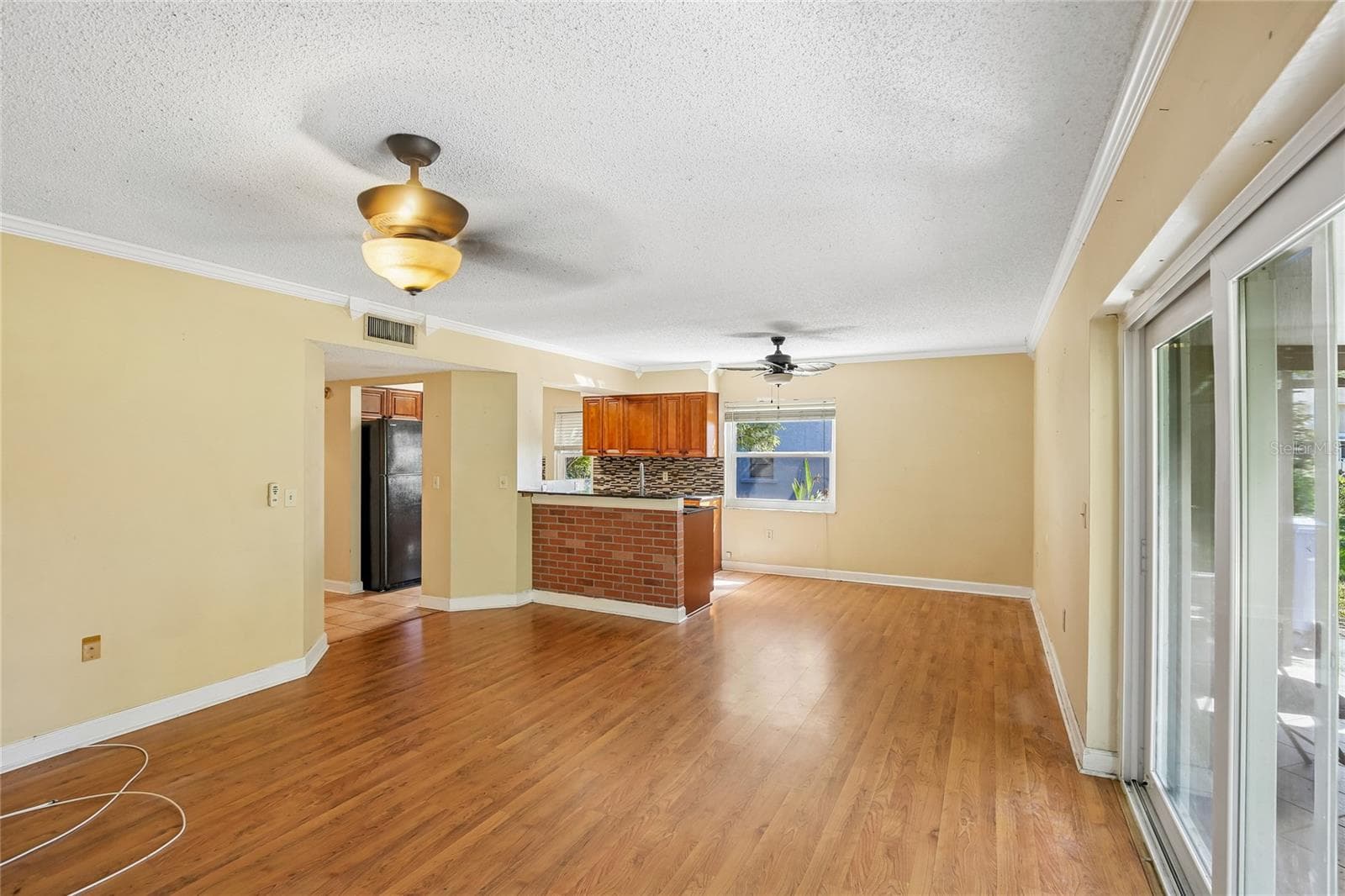 Townhouse at 5214 CORVETTE DR, TAMPA, photo 6 of 34