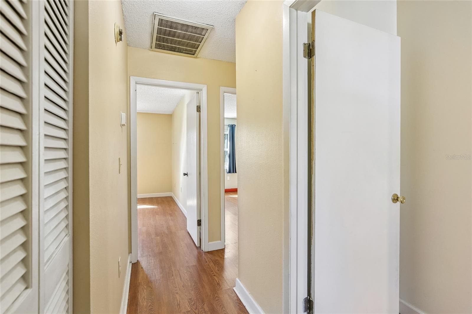 Townhouse at 5214 CORVETTE DR, TAMPA, photo 16 of 34