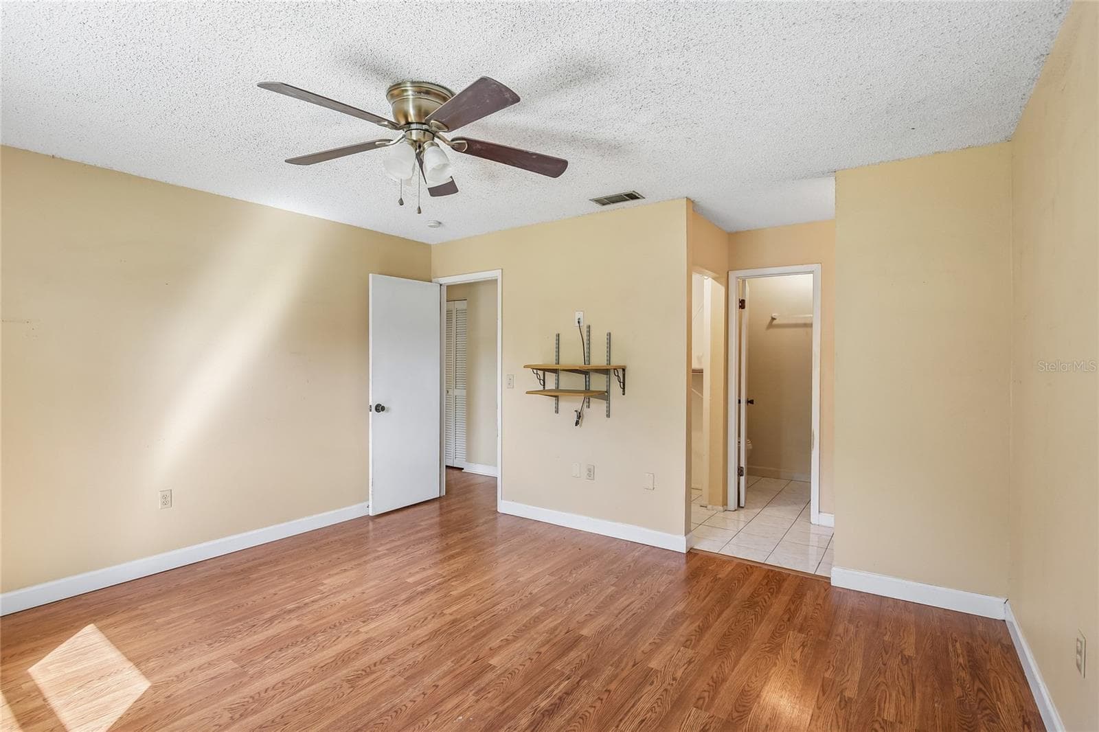 Townhouse at 5214 CORVETTE DR, TAMPA, photo 18 of 34