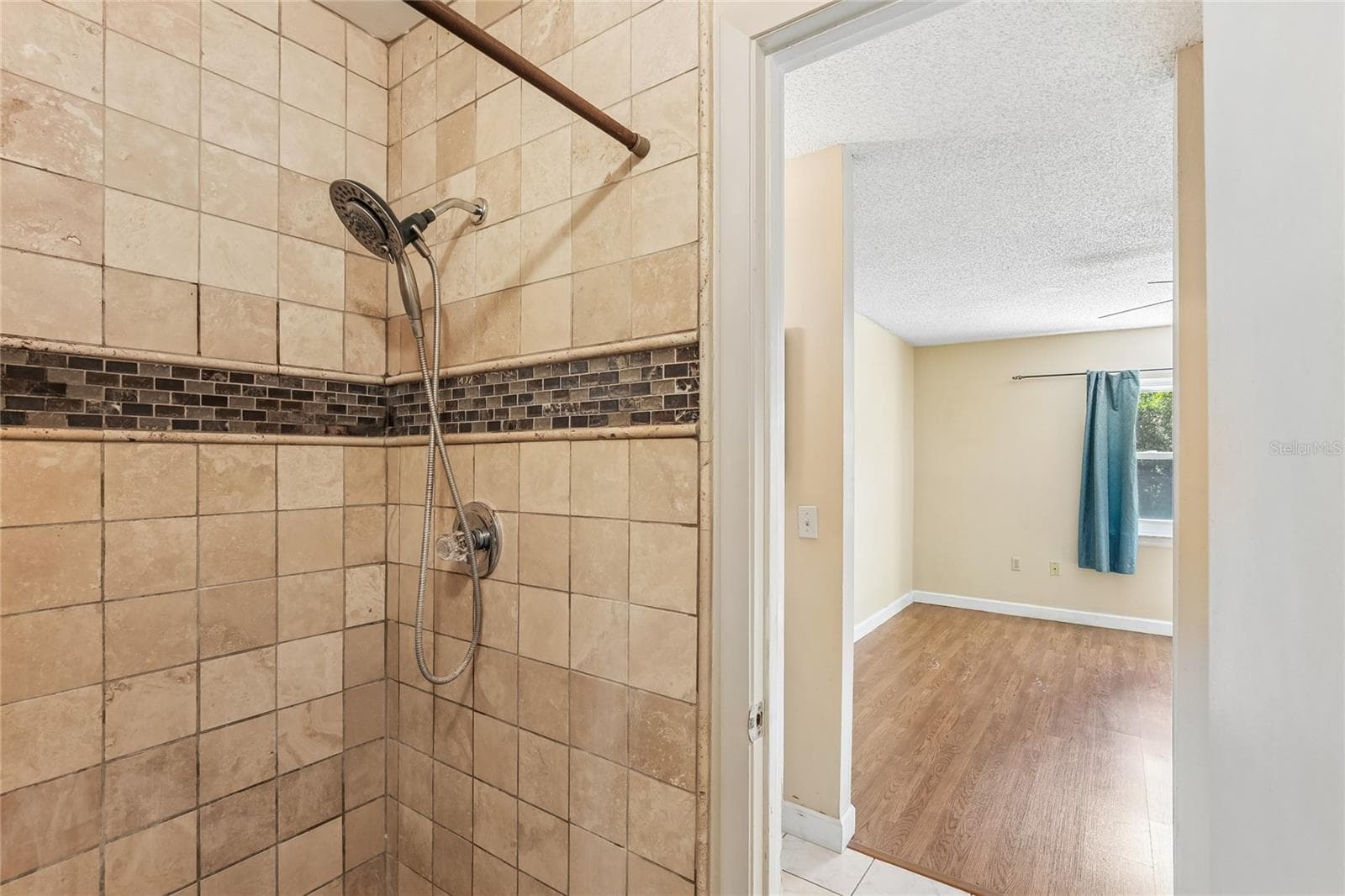 Townhouse at 5214 CORVETTE DR, TAMPA, photo 21 of 34