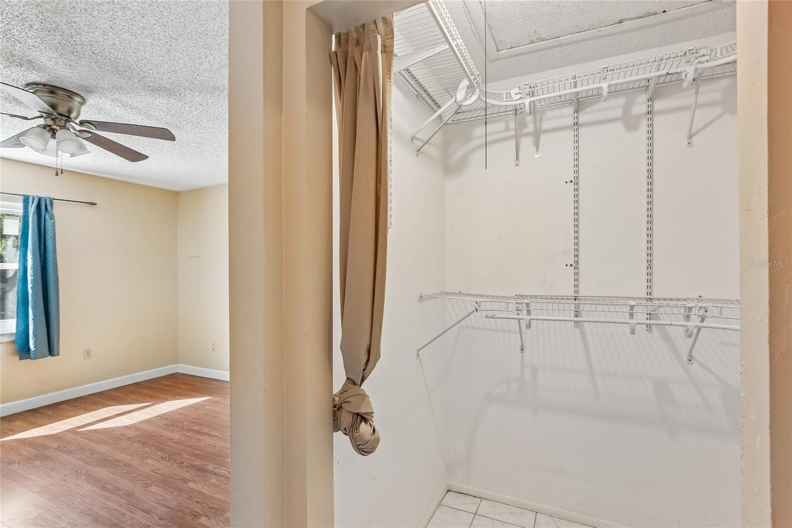 Townhouse at 5214 CORVETTE DR, TAMPA, photo 22 of 34