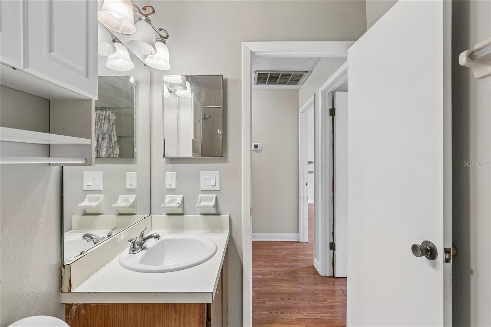 Townhouse at 5214 CORVETTE DR, TAMPA, photo 24 of 34