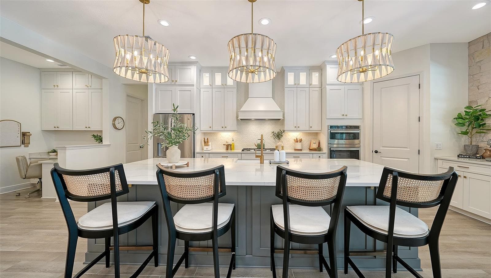 Single Family Residence at 10317 CANAVERAL CIR, SARASOTA, photo 14 of 100