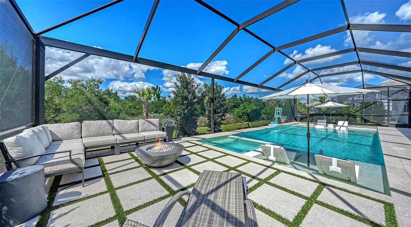 Single Family Residence at 10317 CANAVERAL CIR, SARASOTA, photo 52 of 100