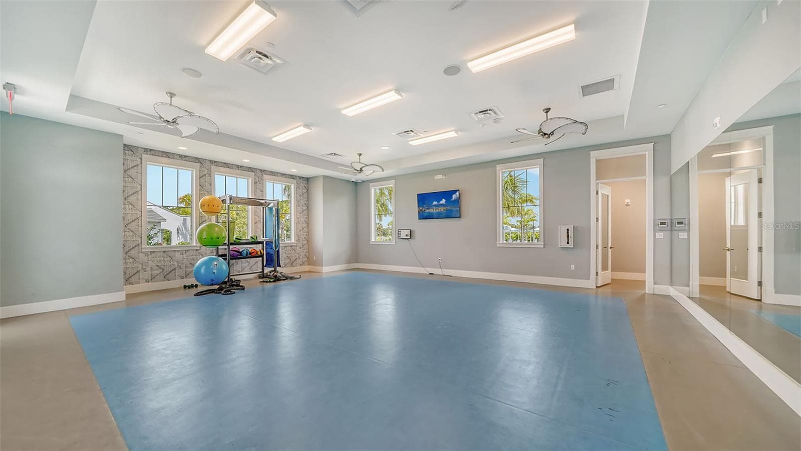 Single Family Residence at 10317 CANAVERAL CIR, SARASOTA, photo 74 of 100