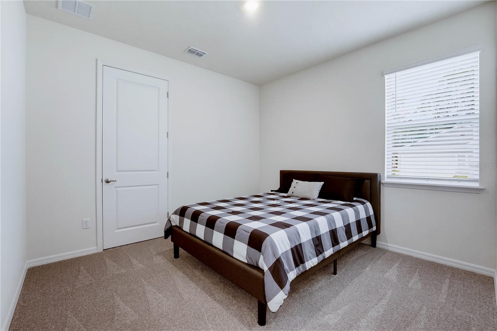 Villa at 2689 KINSALE LN, ORMOND BEACH, photo 24 of 32