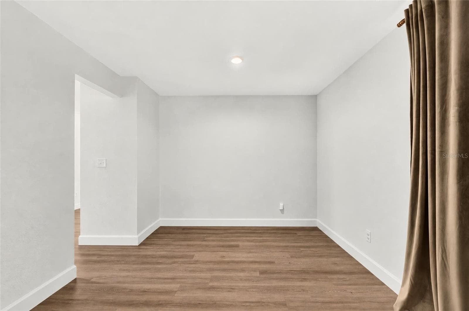 Living Room - 1333 SE 3RD ST, OCALA