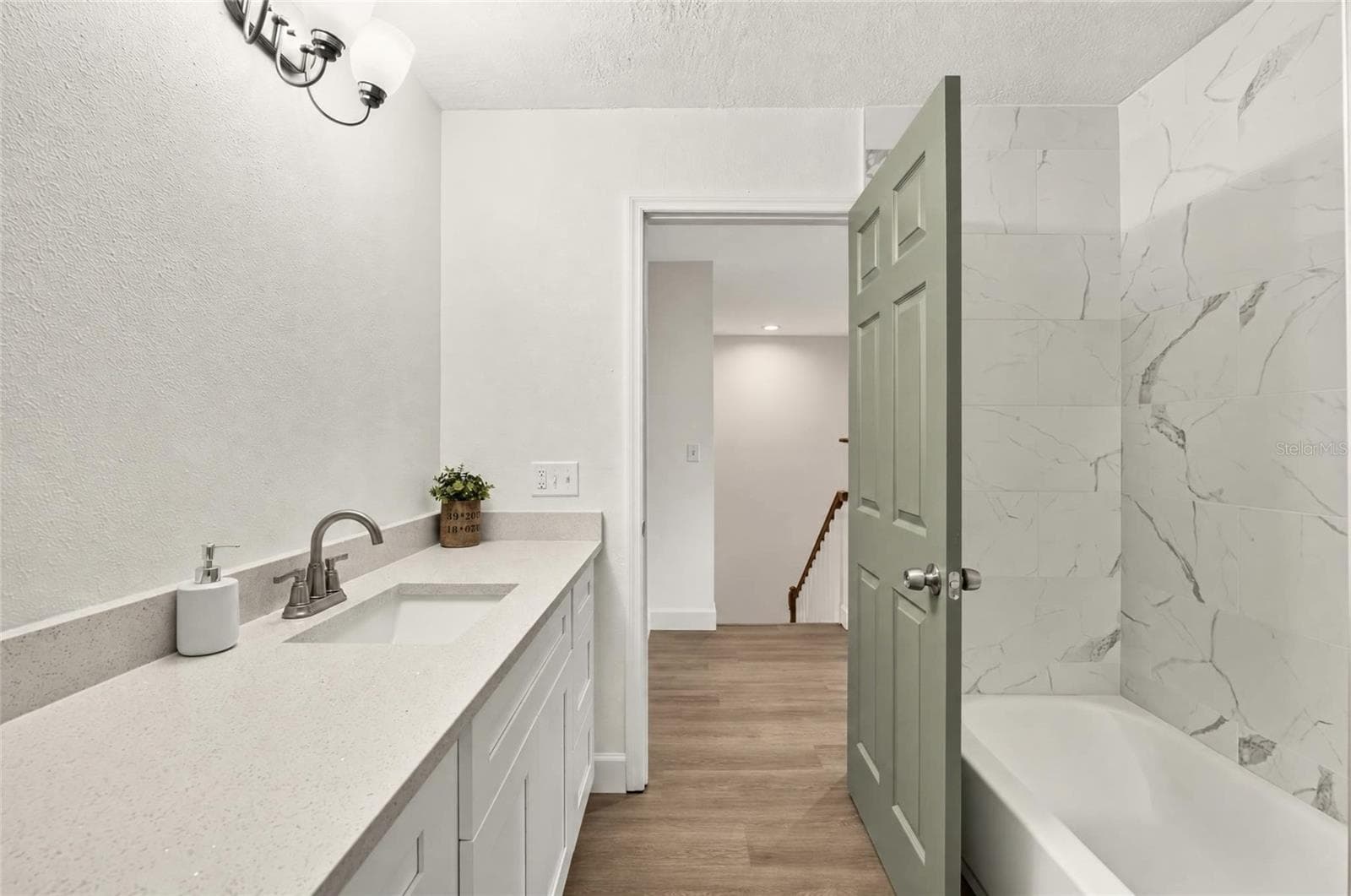 Upstairs Bathroom Vanity - 1333 SE 3RD ST, OCALA