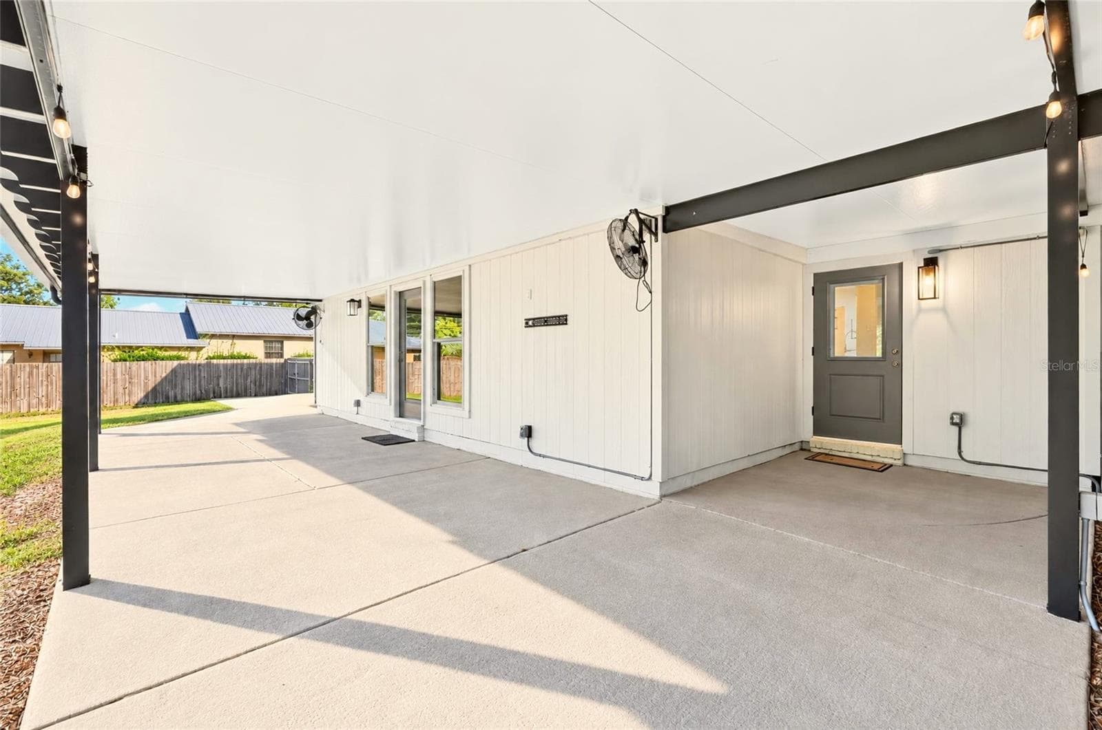 Patio into Breakfast Nook - 1333 SE 3RD ST, OCALA