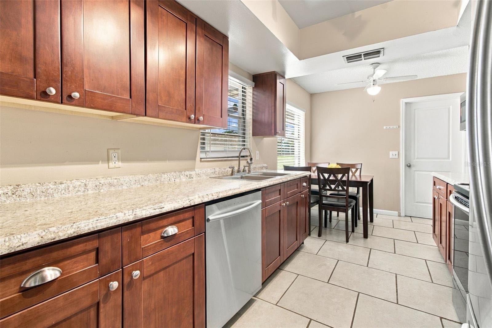 Eat-In Kitchen - 38611 FERM CIR, ZEPHYRHILLS