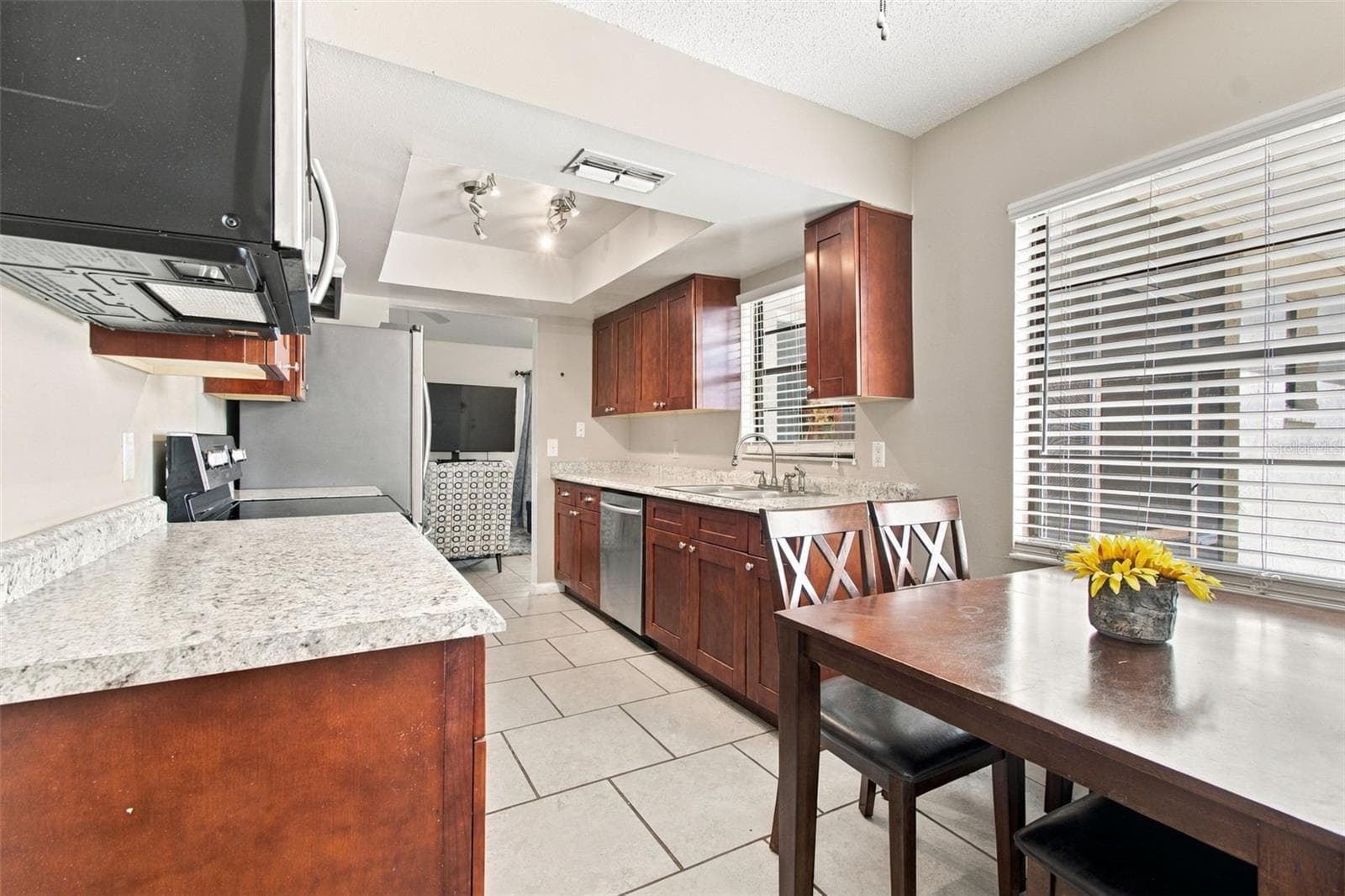 Eat-In Kitchen - 38611 FERM CIR, ZEPHYRHILLS