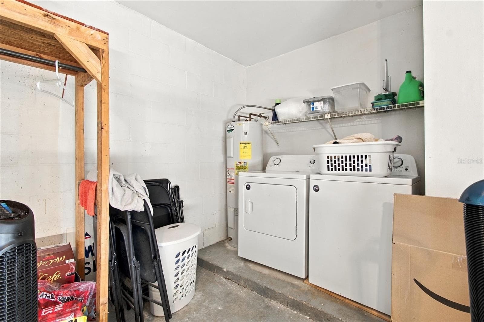 Laundry in Garage - 38611 FERM CIR, ZEPHYRHILLS