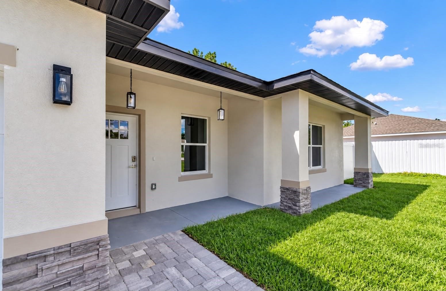 Single Family Residence at 14605 SW 61ST CT, OCALA, photo 2 of 32