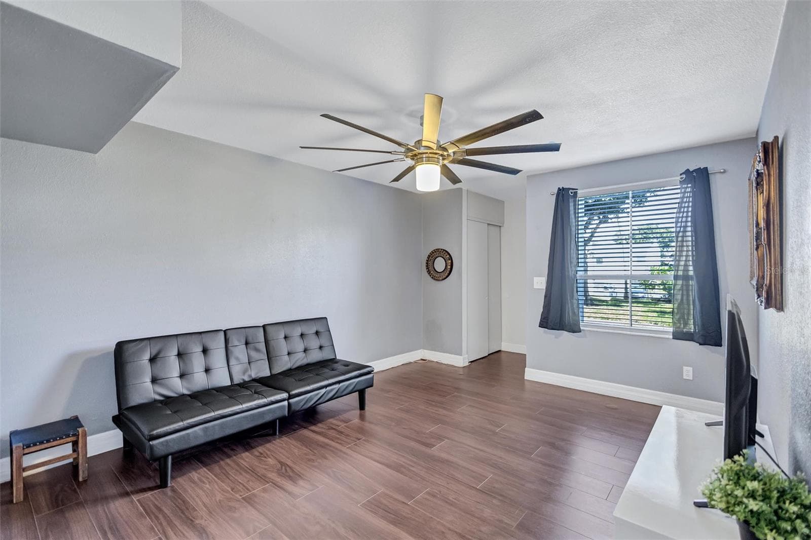 Townhouse at 4515 LA CAPRI CT, TAMPA, photo 9 of 36