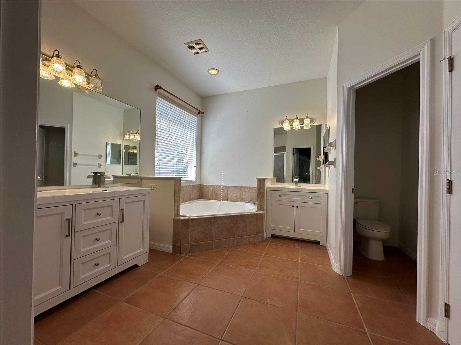 Single Family Residence at 13618 OLD DOCK RD, ORLANDO, photo 36 of 49