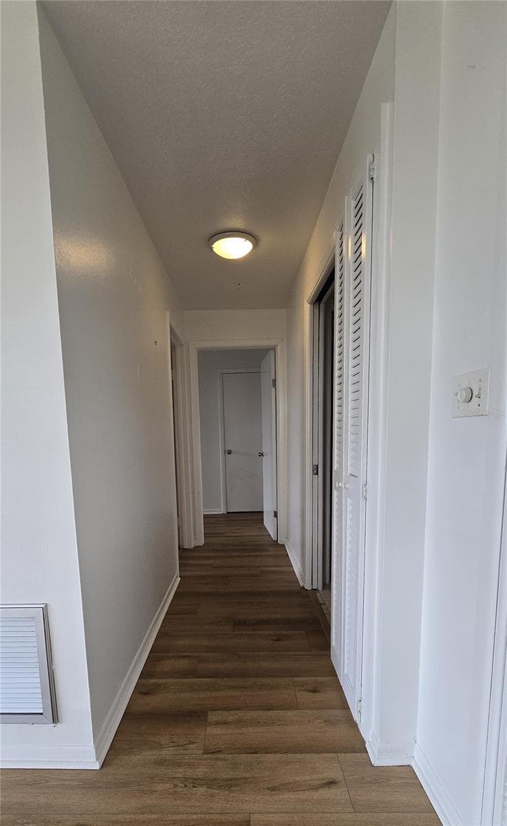 Hall - 4365 TAHITIAN GARDENS CIR #E, HOLIDAY