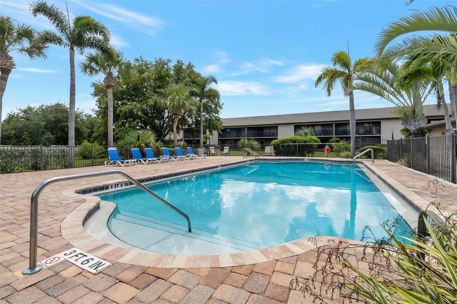 1058 MOLLIE LN