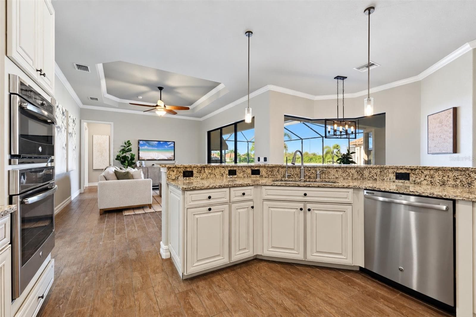 Single Family Residence at 8816 RUM RUNNER PL, BRADENTON, photo 11 of 87