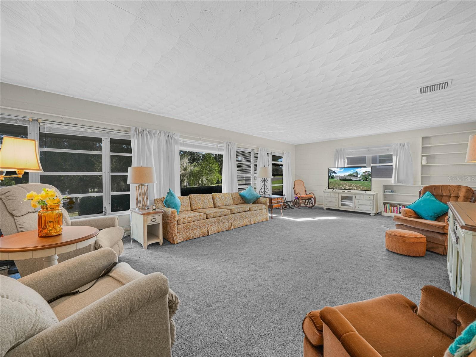 Living Room - 20 PINE ST, BABSON PARK
