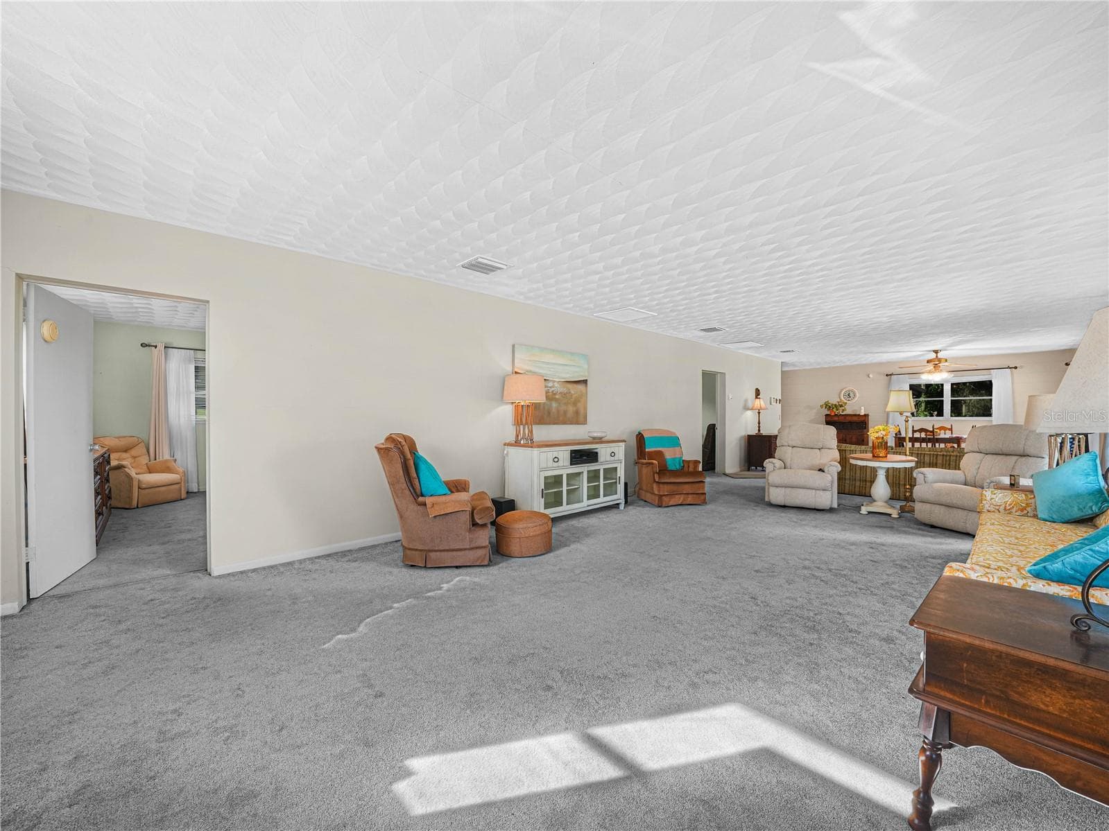 Living Room - 20 PINE ST, BABSON PARK