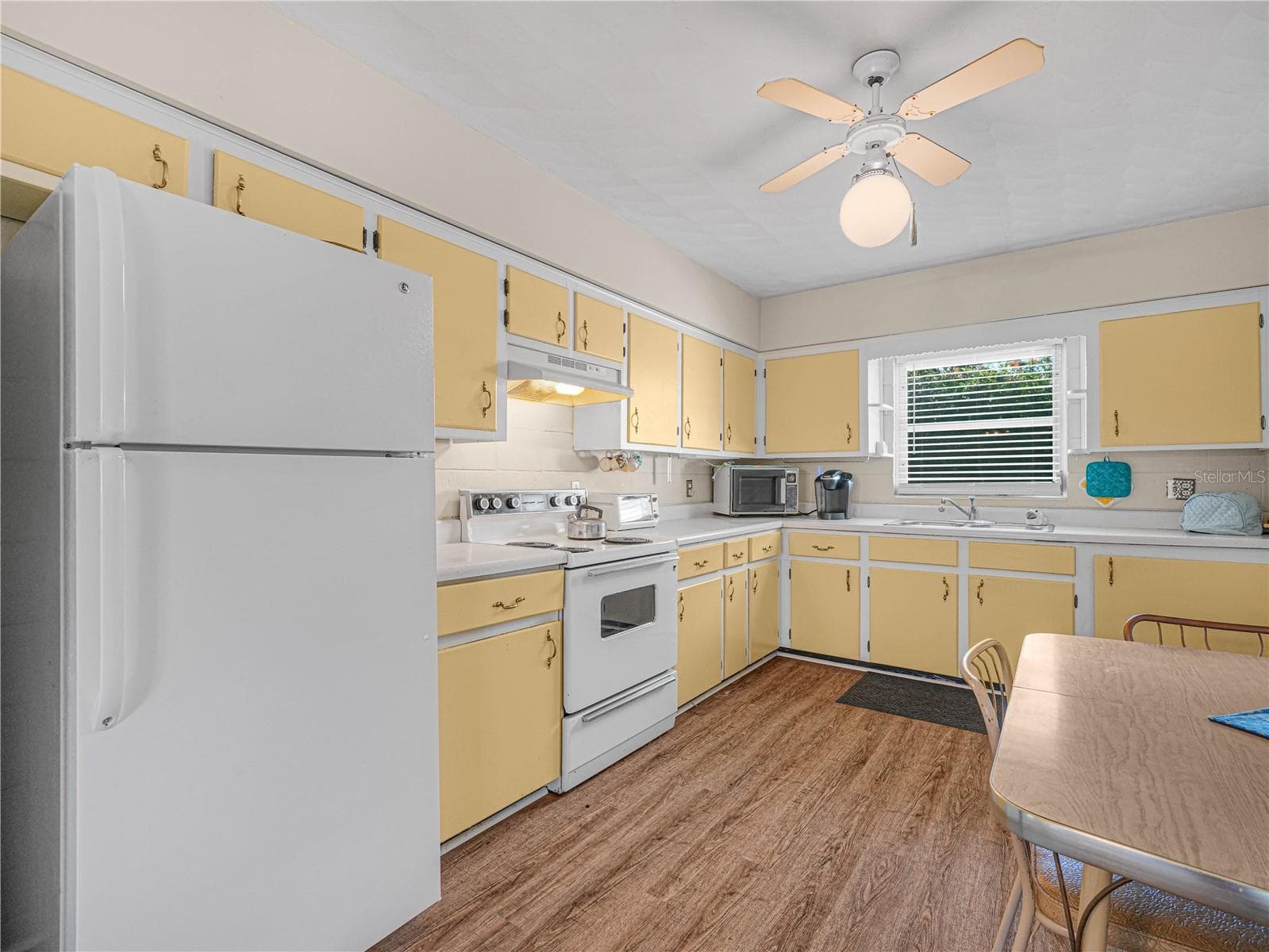 Kitchen - 20 PINE ST, BABSON PARK