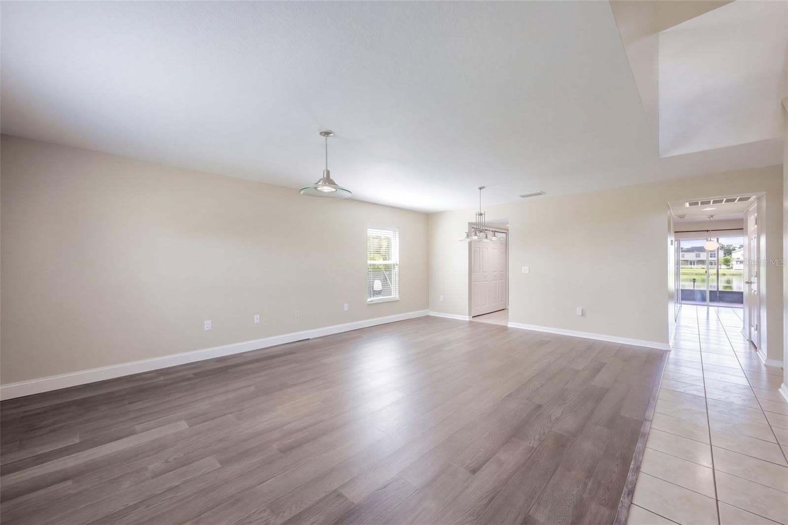 Single Family Residence at 410 FAIRFIELD DR, SANFORD, photo 11 of 55