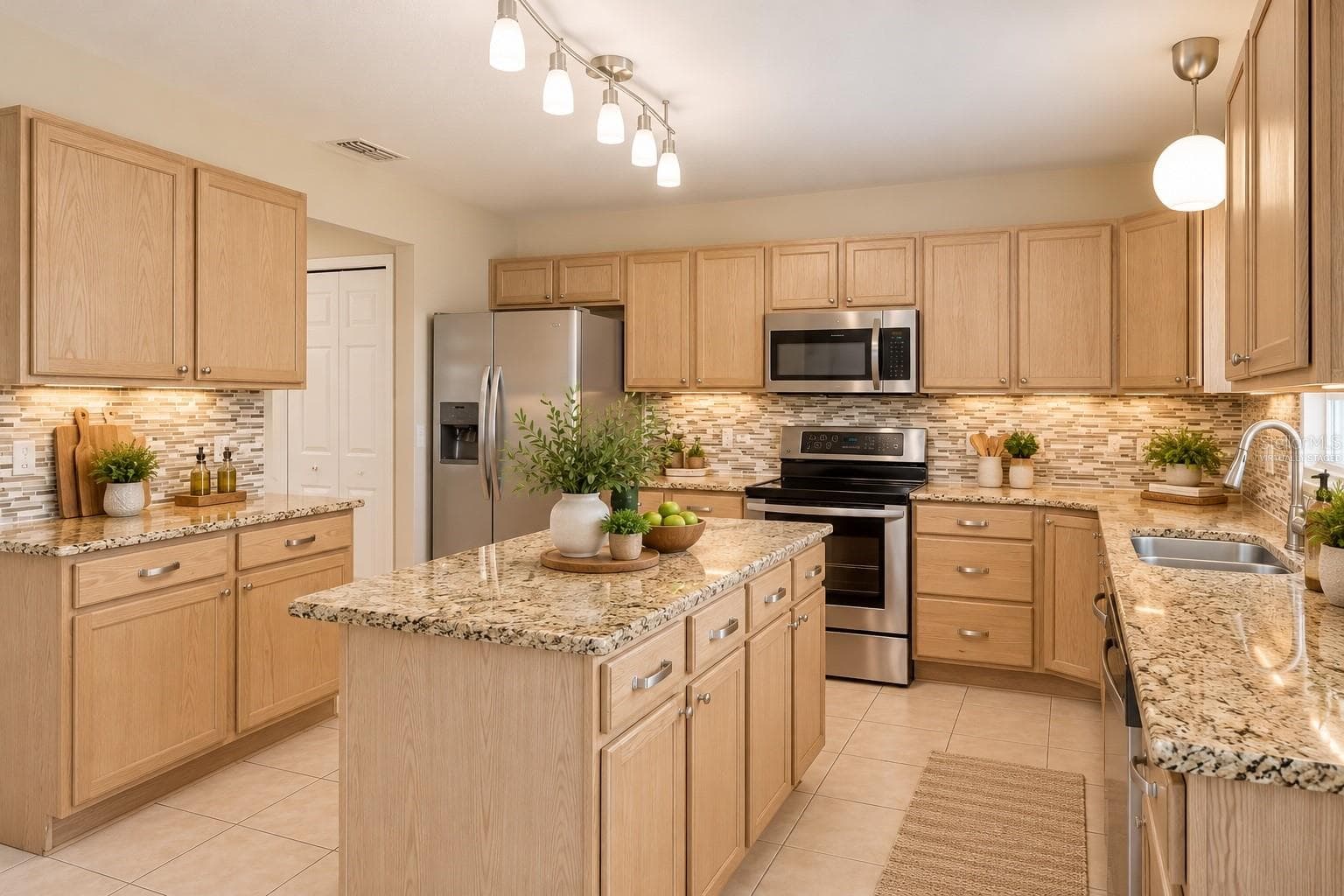 Virtually Staged - 410 FAIRFIELD DR, SANFORD