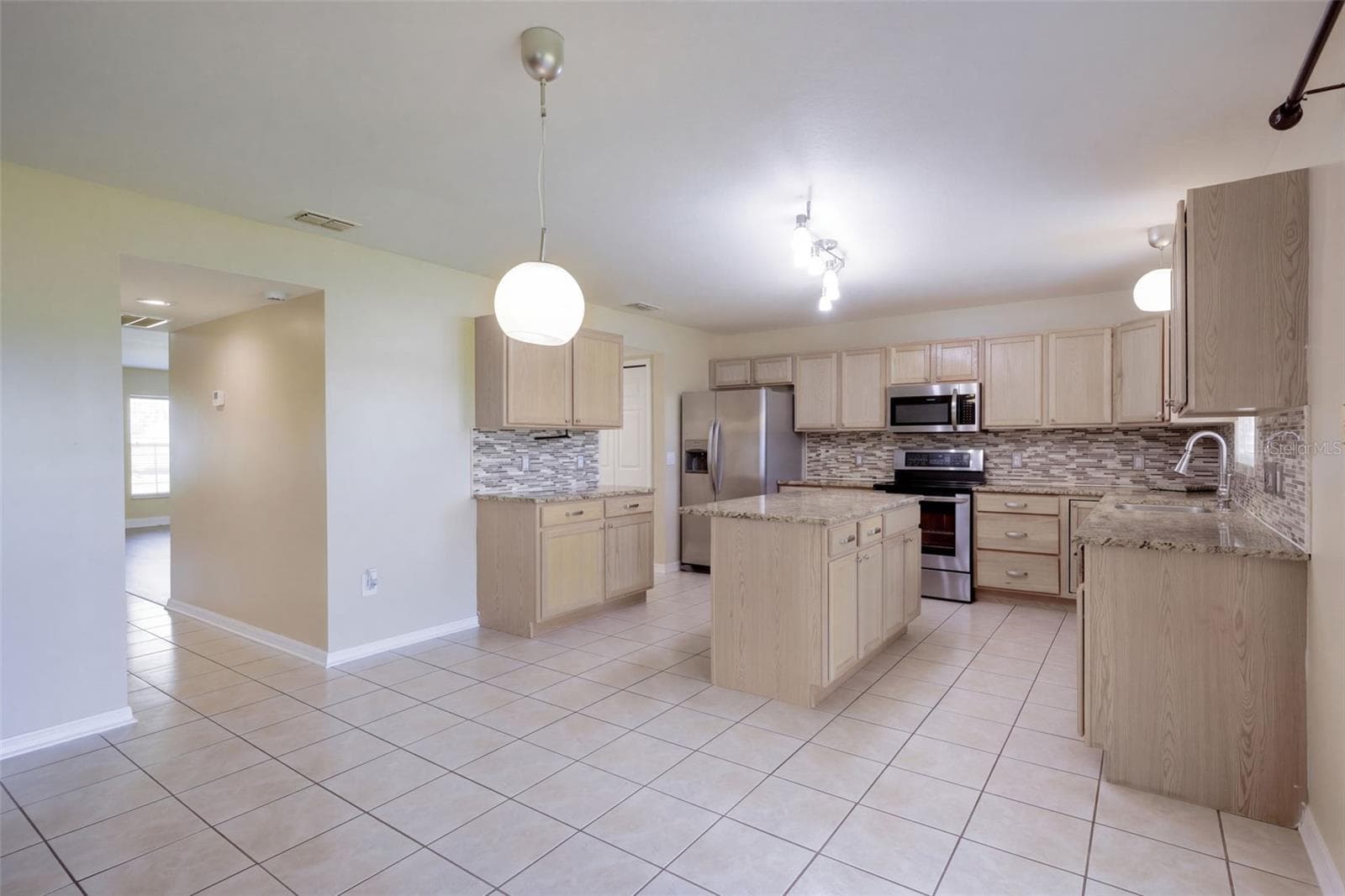 Single Family Residence at 410 FAIRFIELD DR, SANFORD, photo 14 of 55