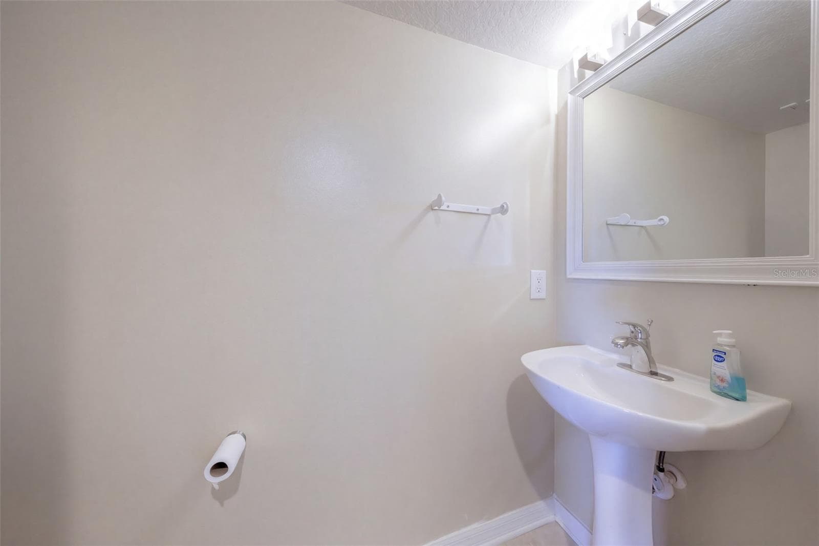 Single Family Residence at 410 FAIRFIELD DR, SANFORD, photo 40 of 55