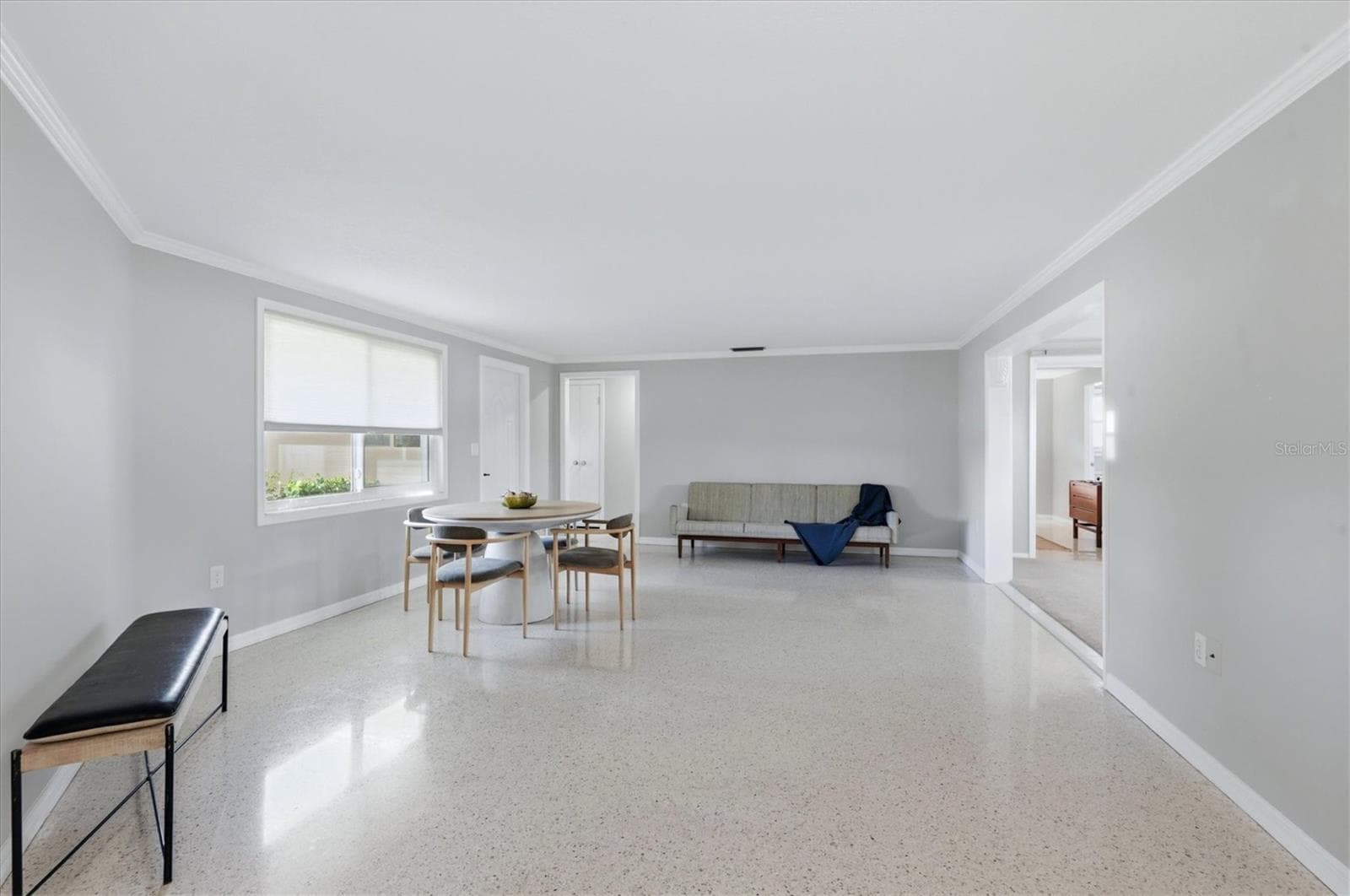 Single Family Residence at 19 OAKWOOD DR N, ENGLEWOOD, photo 5 of 57