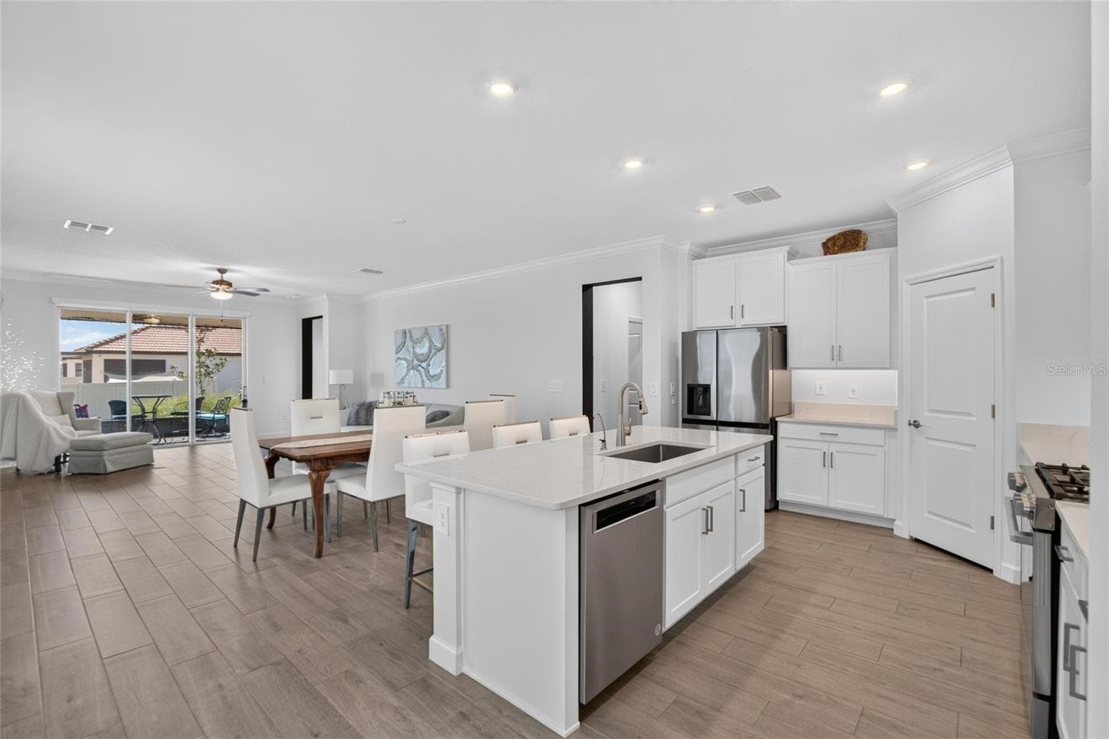 Single Family Residence at 17127 HOLLY WELL AVE, WIMAUMA, photo 10 of 100