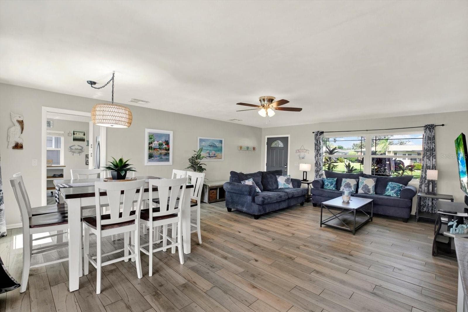 Single Family Residence at 1669 CAMBRIDGE DR, CLEARWATER, photo 9 of 42