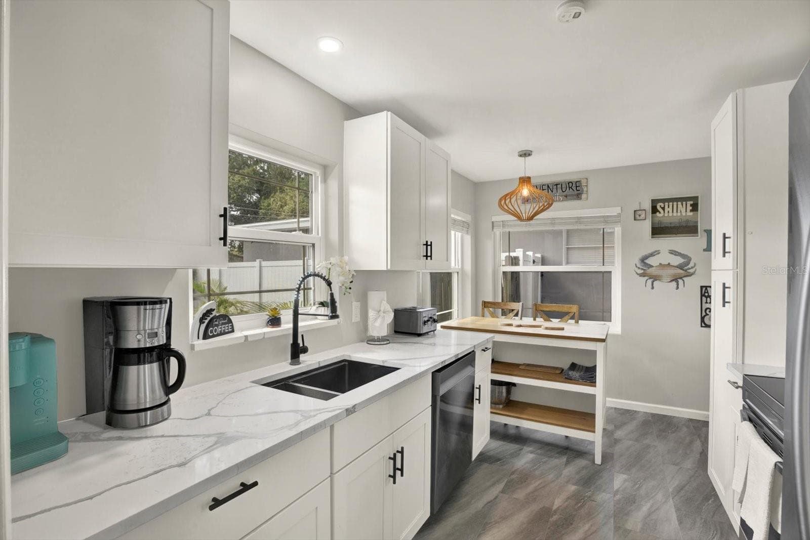 Single Family Residence at 1669 CAMBRIDGE DR, CLEARWATER, photo 20 of 42