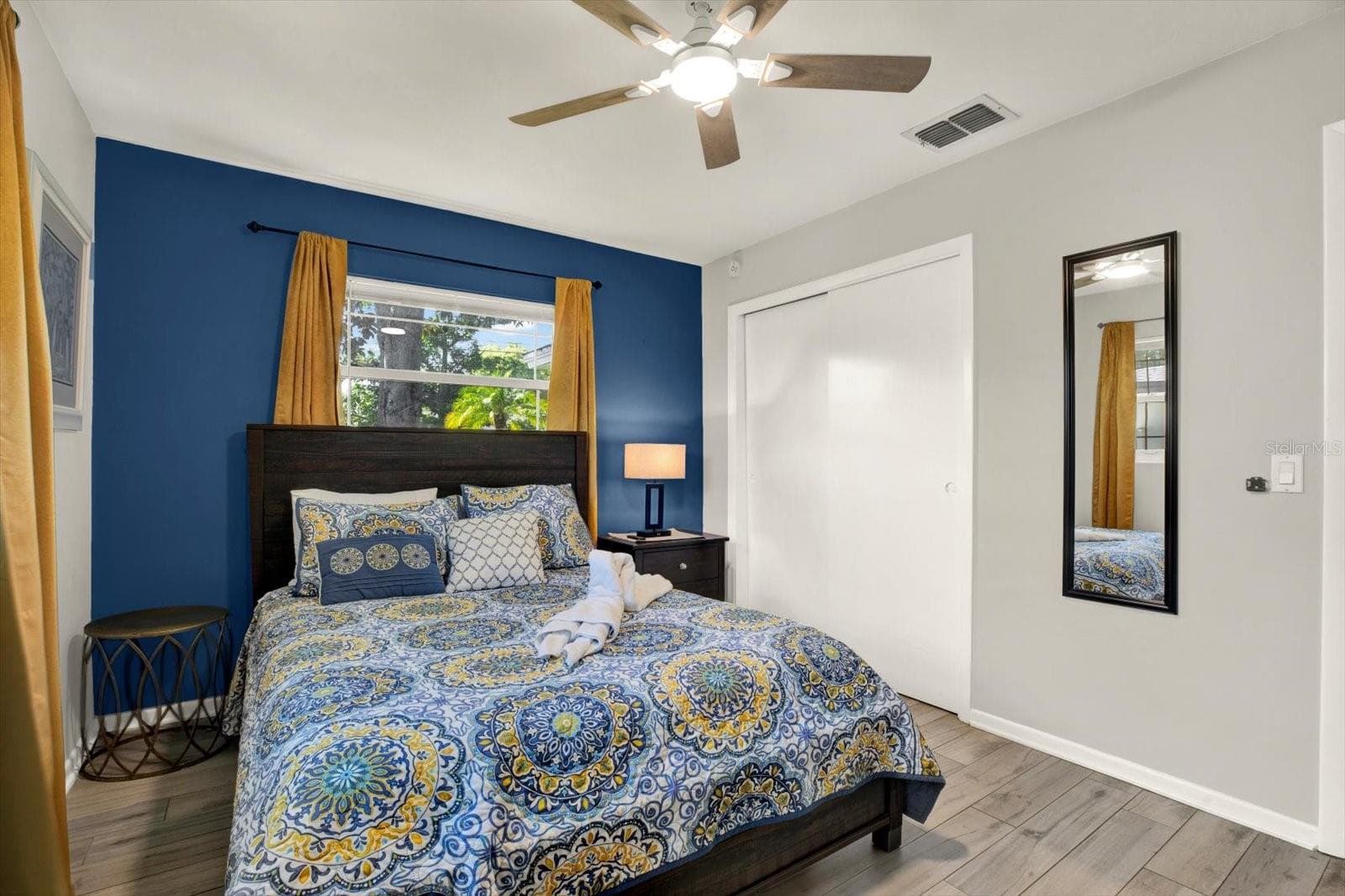 Single Family Residence at 1669 CAMBRIDGE DR, CLEARWATER, photo 28 of 42