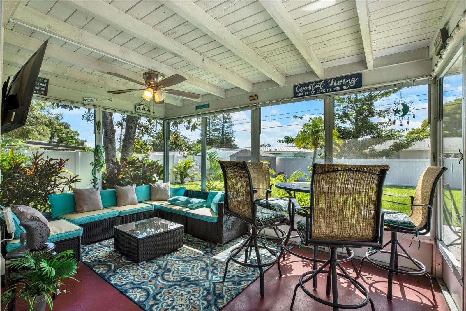 Single Family Residence at 1669 CAMBRIDGE DR, CLEARWATER, photo 30 of 42