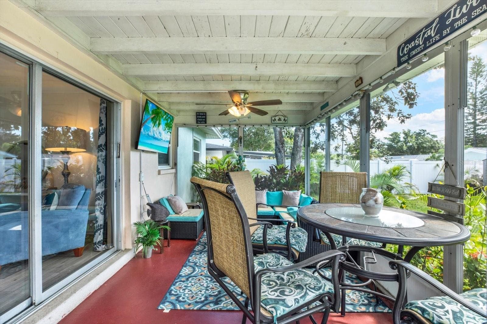 Single Family Residence at 1669 CAMBRIDGE DR, CLEARWATER, photo 32 of 42
