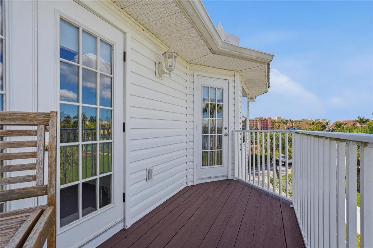 Townhouse at 101 SHOALS CIR, NORTH REDINGTON BEACH, photo 60 of 100