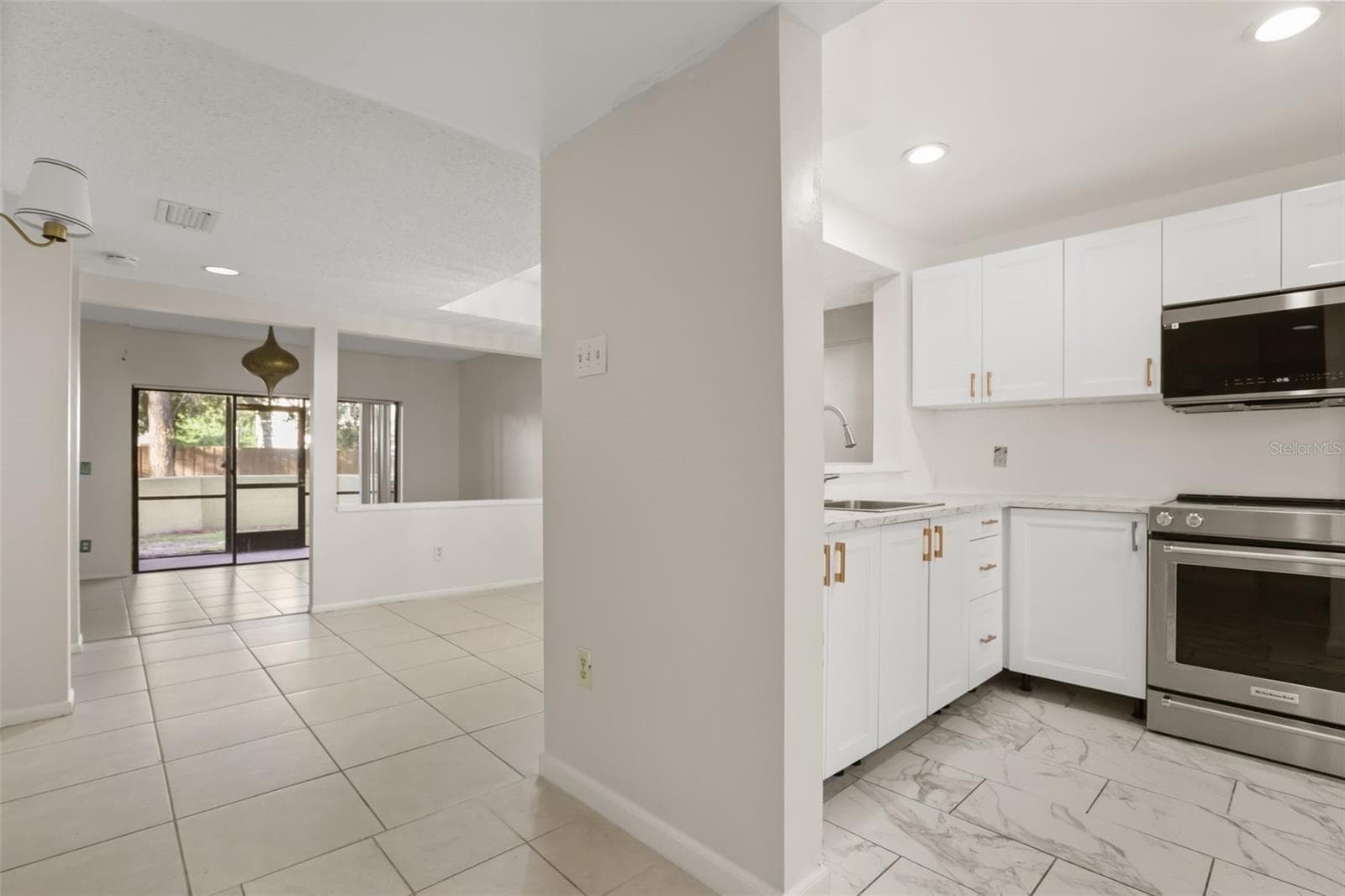 Condominium at 2107 HONOUR RD #2107, ORLANDO, photo 3 of 29