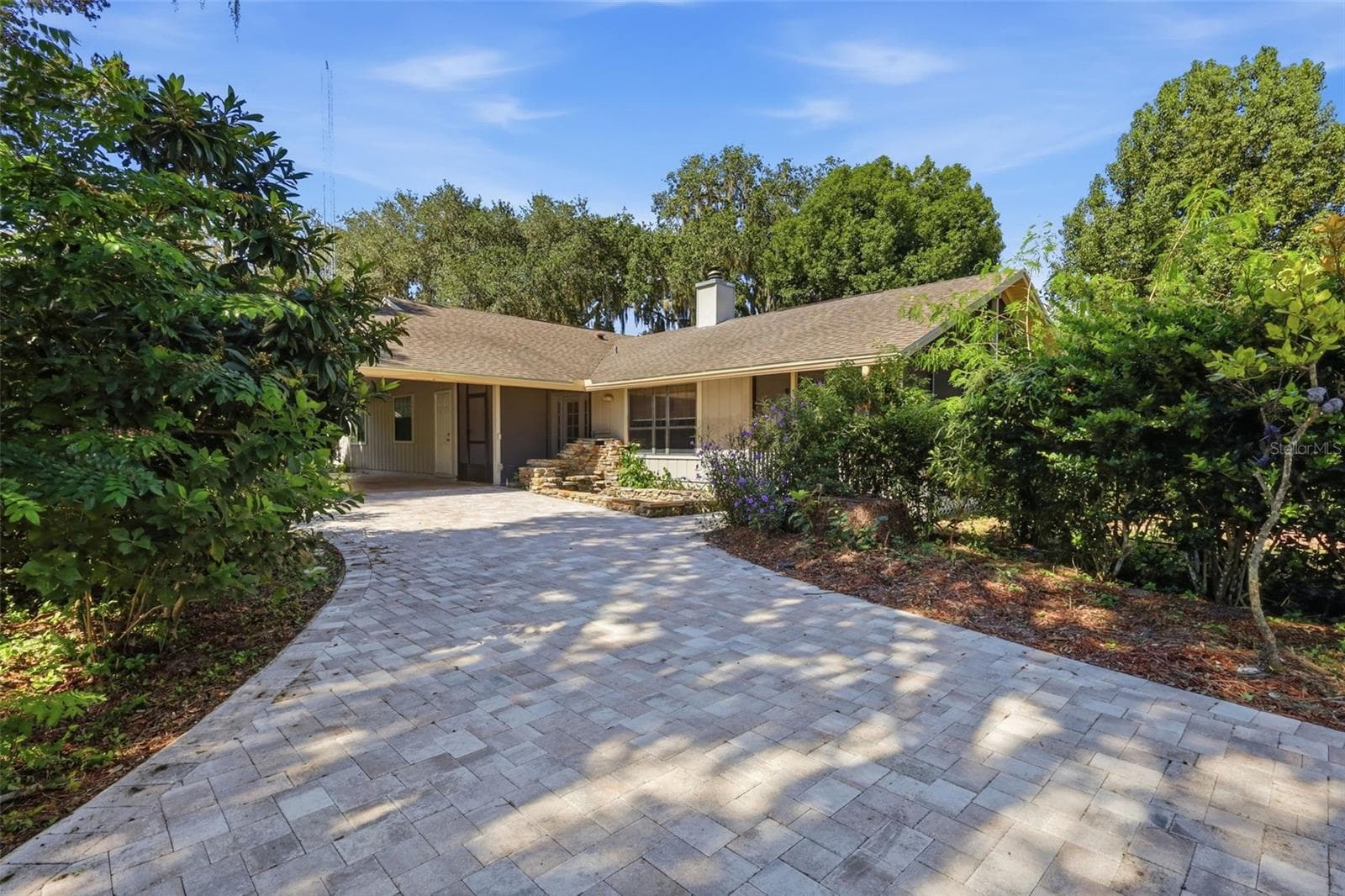 Main house - 41520 CHARM LAKE DR, UMATILLA