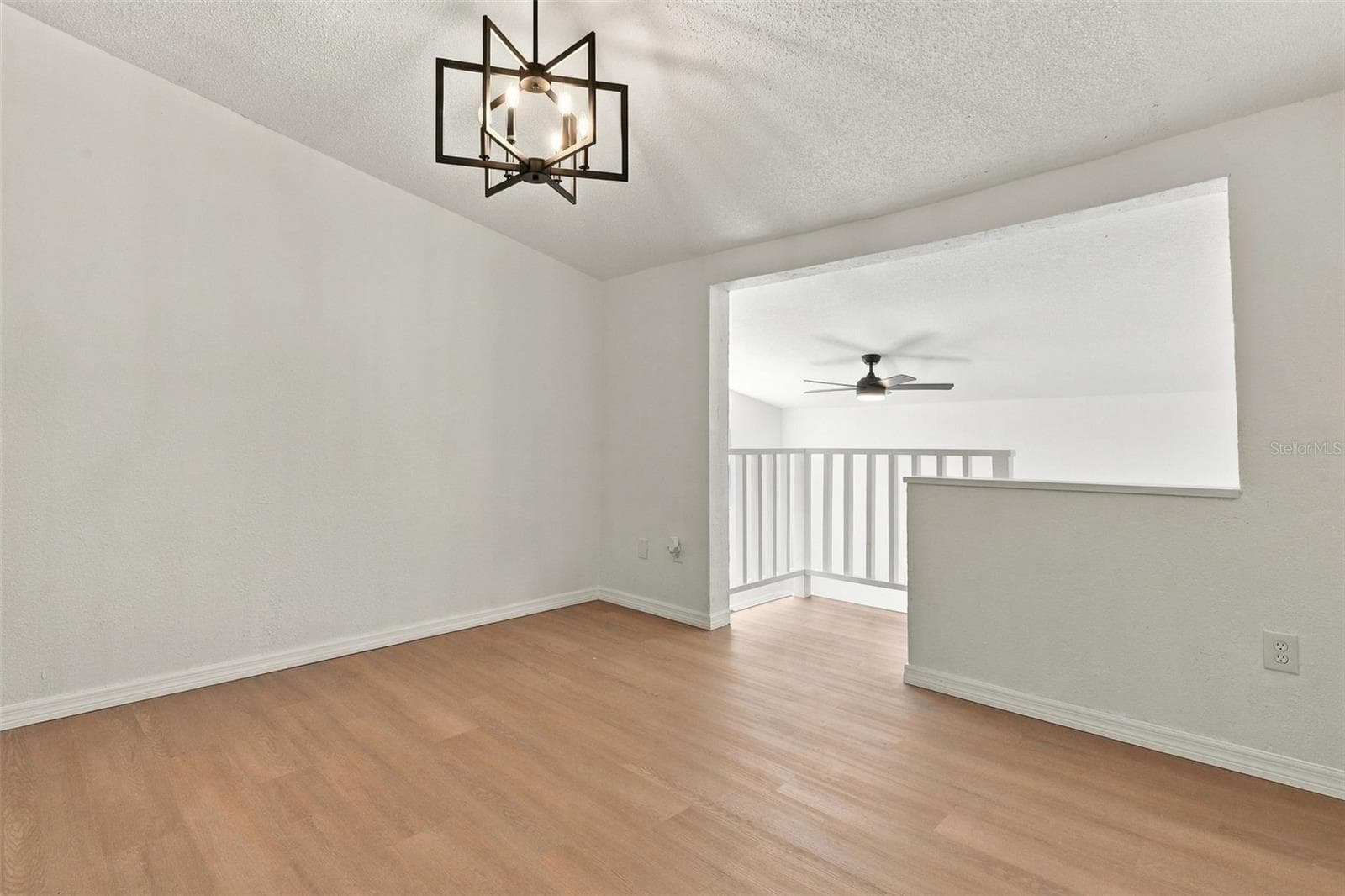 Guest House - 41520 CHARM LAKE DR, UMATILLA