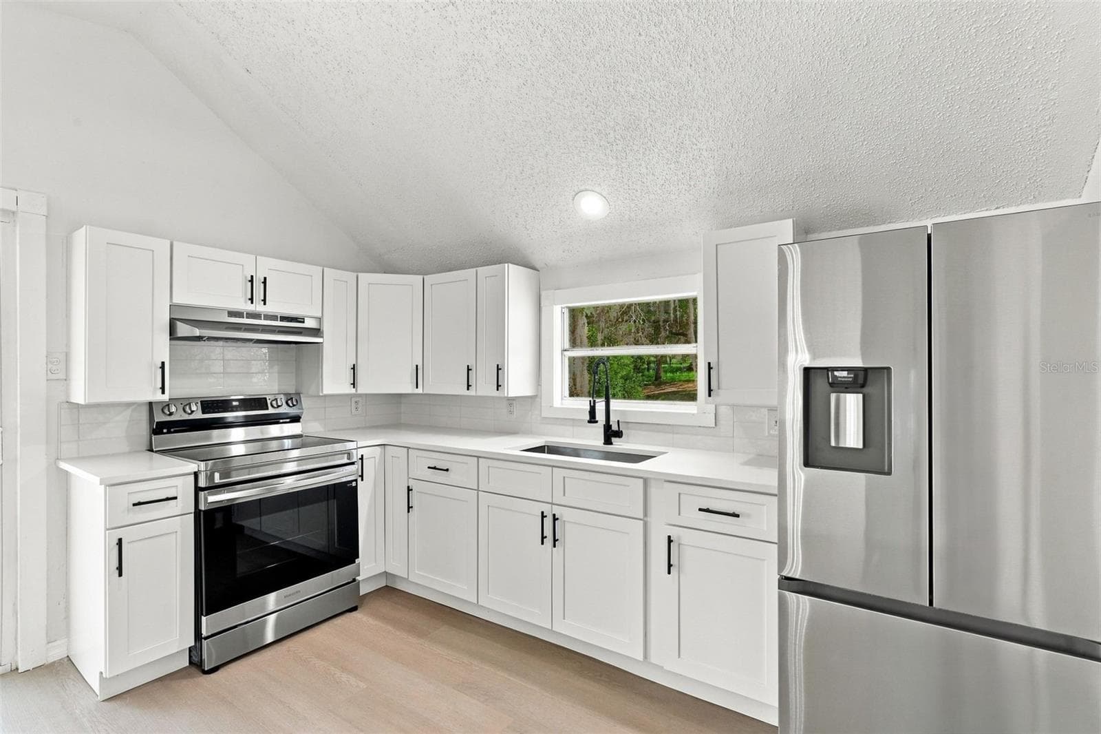 Kitchen In Guest House - 41520 CHARM LAKE DR, UMATILLA