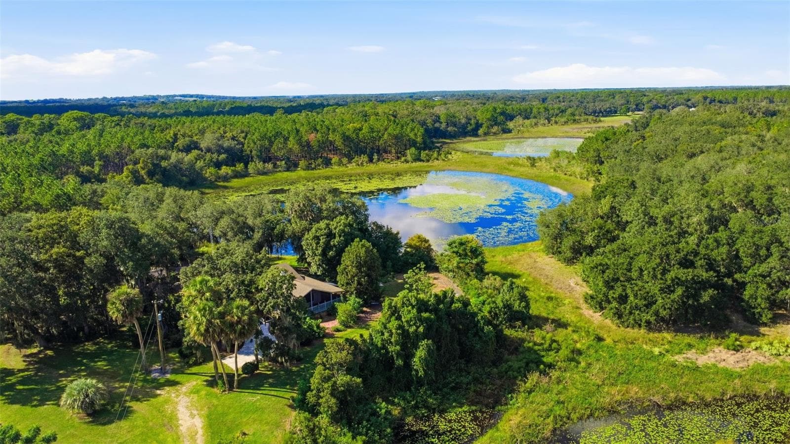Main house - 41520 CHARM LAKE DR, UMATILLA