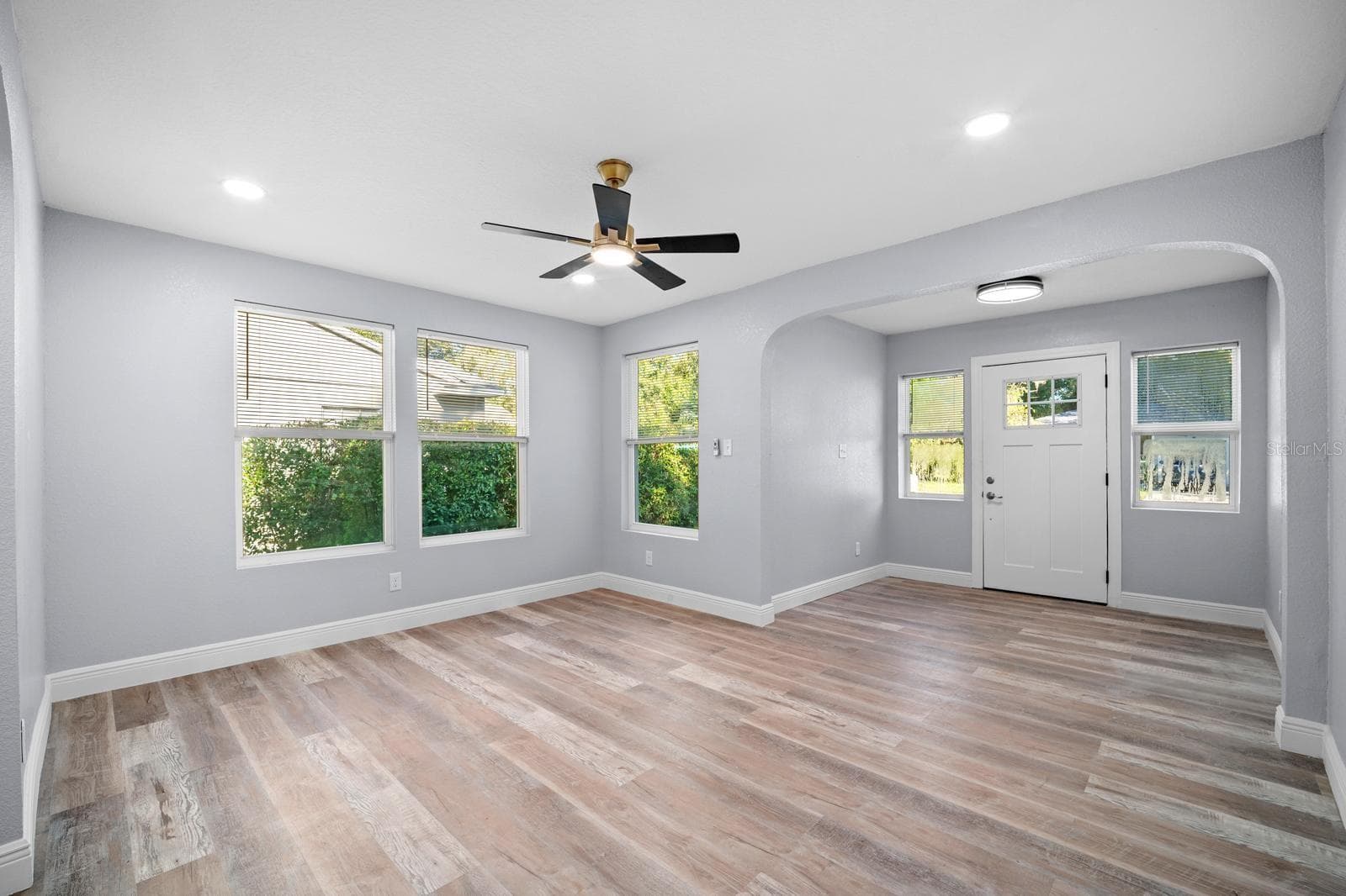 Single Family Residence at 1319 E NORFOLK ST, TAMPA, photo 8 of 34