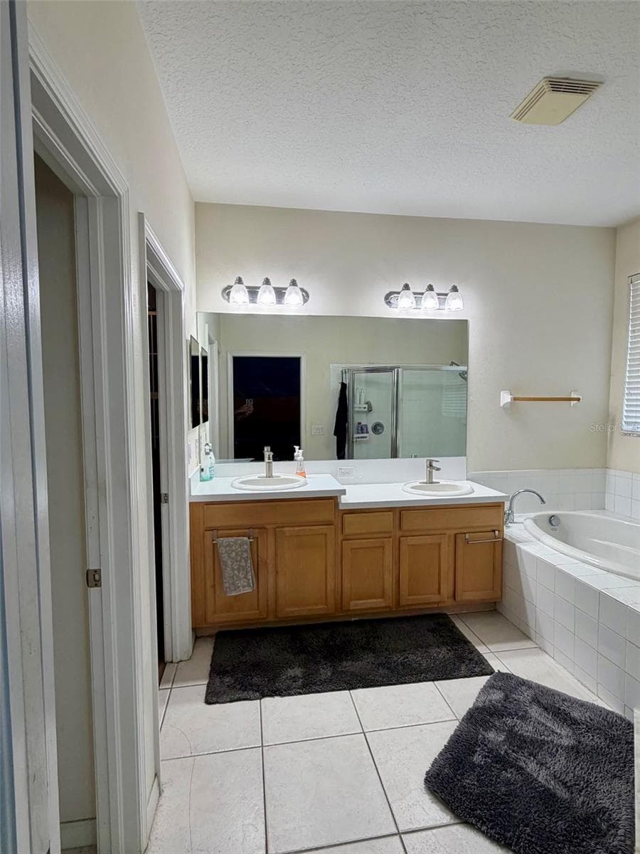 Single Family Residence at 3720 BRAEMERE DR, SPRING HILL, photo 19 of 44
