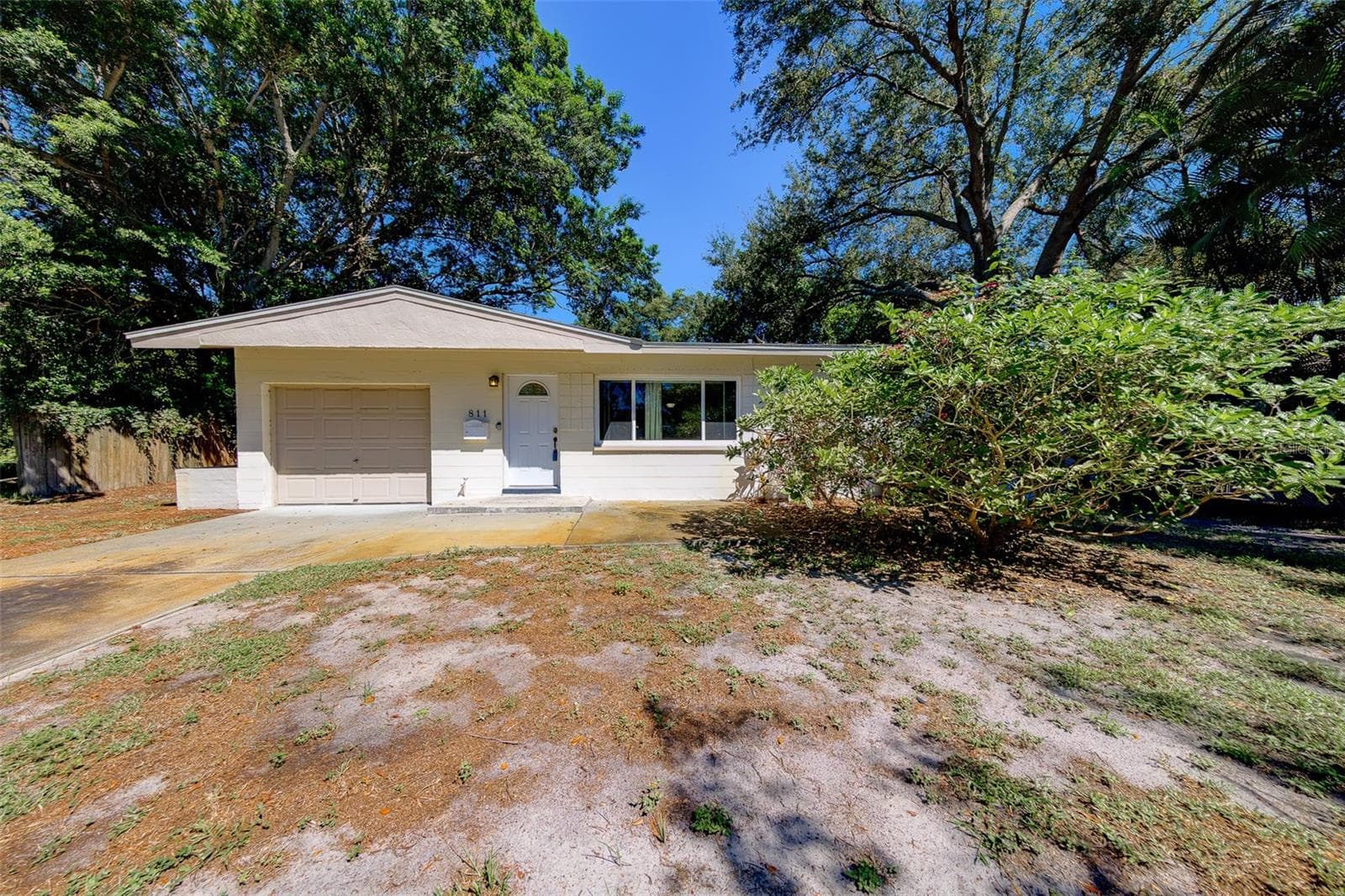Single Family Residence at 811 69TH AVE S, ST PETERSBURG, photo 2 of 40