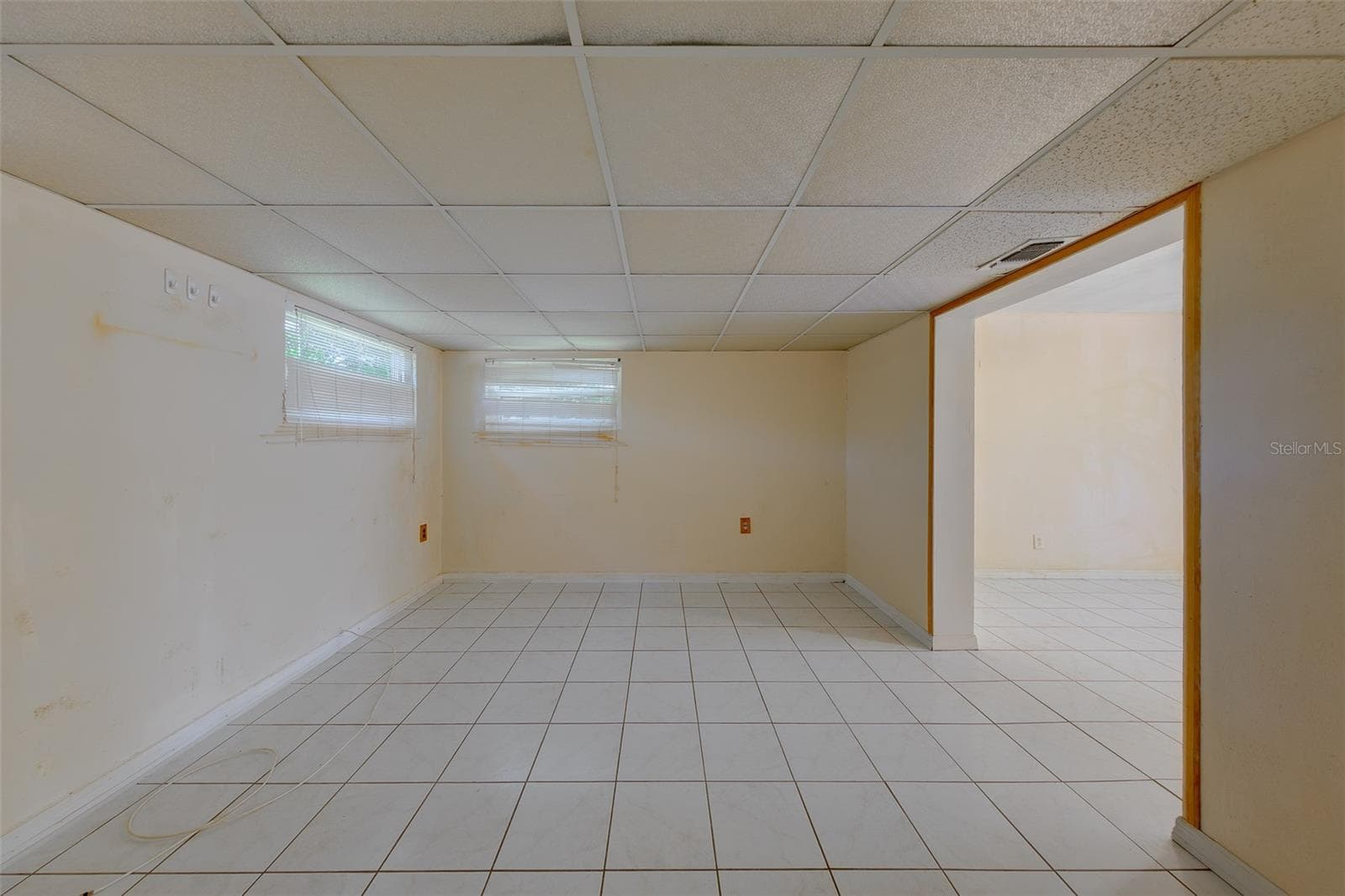 Single Family Residence at 811 69TH AVE S, ST PETERSBURG, photo 12 of 40