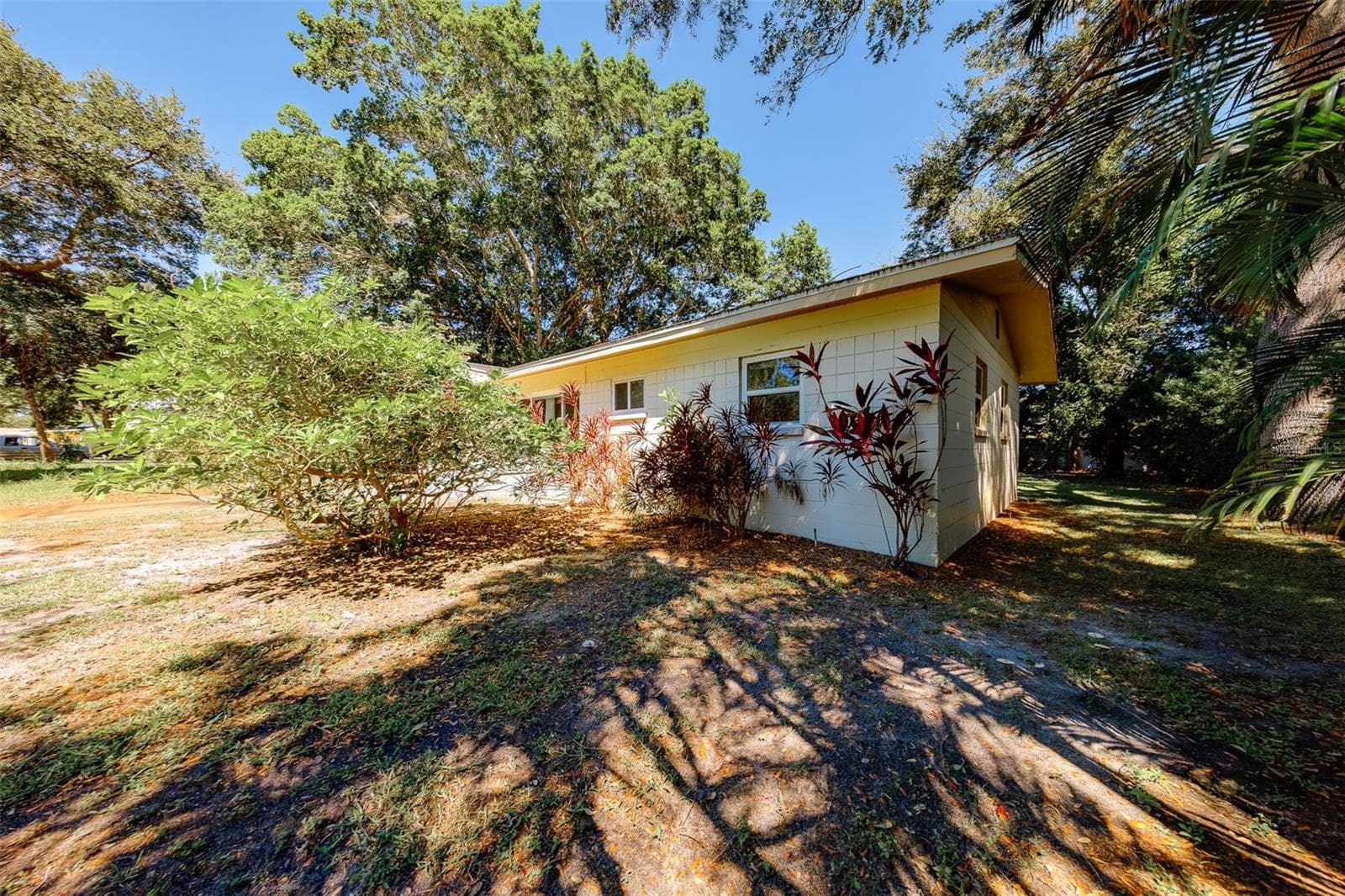 Single Family Residence at 811 69TH AVE S, ST PETERSBURG, photo 27 of 40