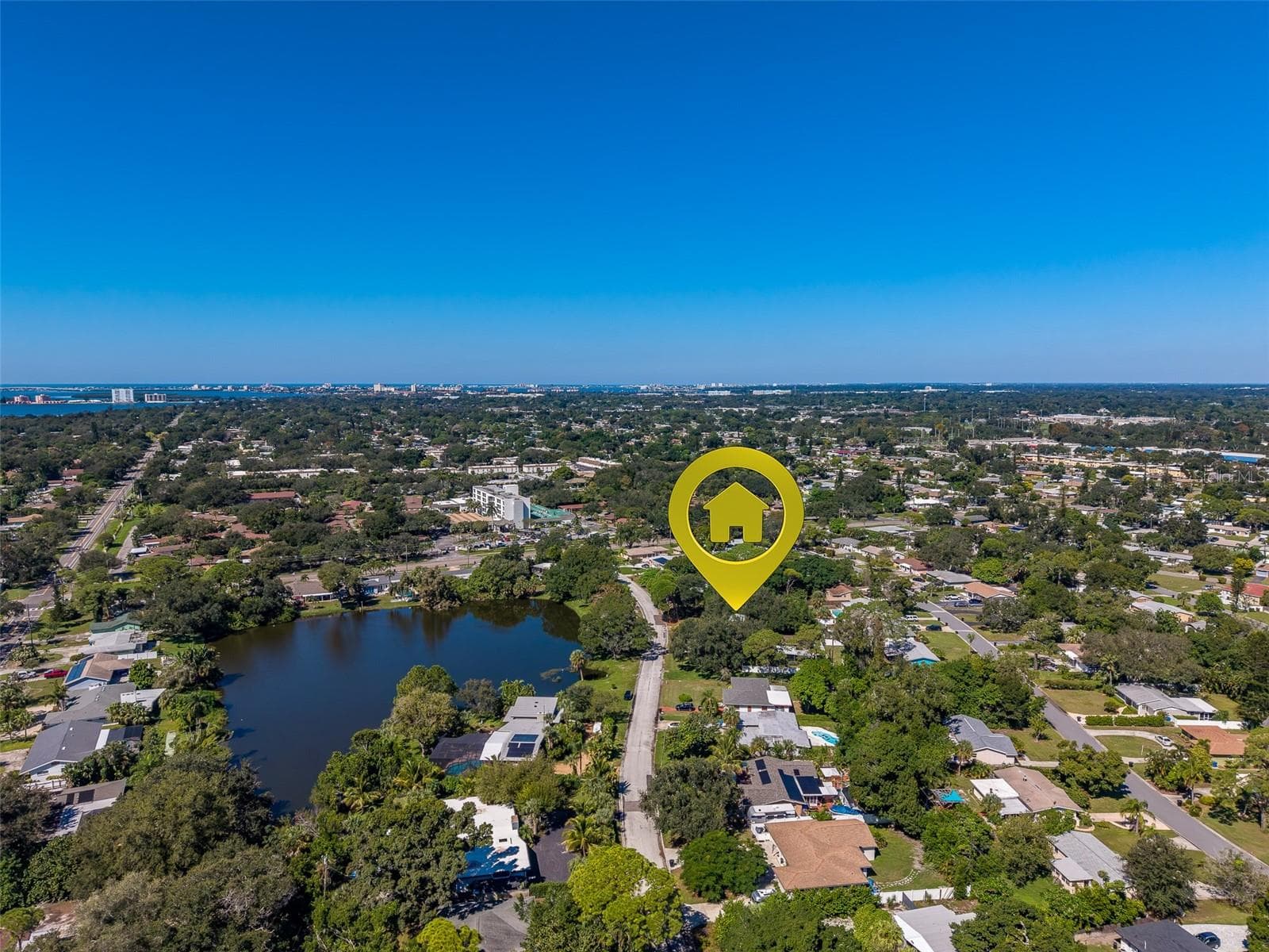 Single Family Residence at 811 69TH AVE S, ST PETERSBURG, photo 37 of 40